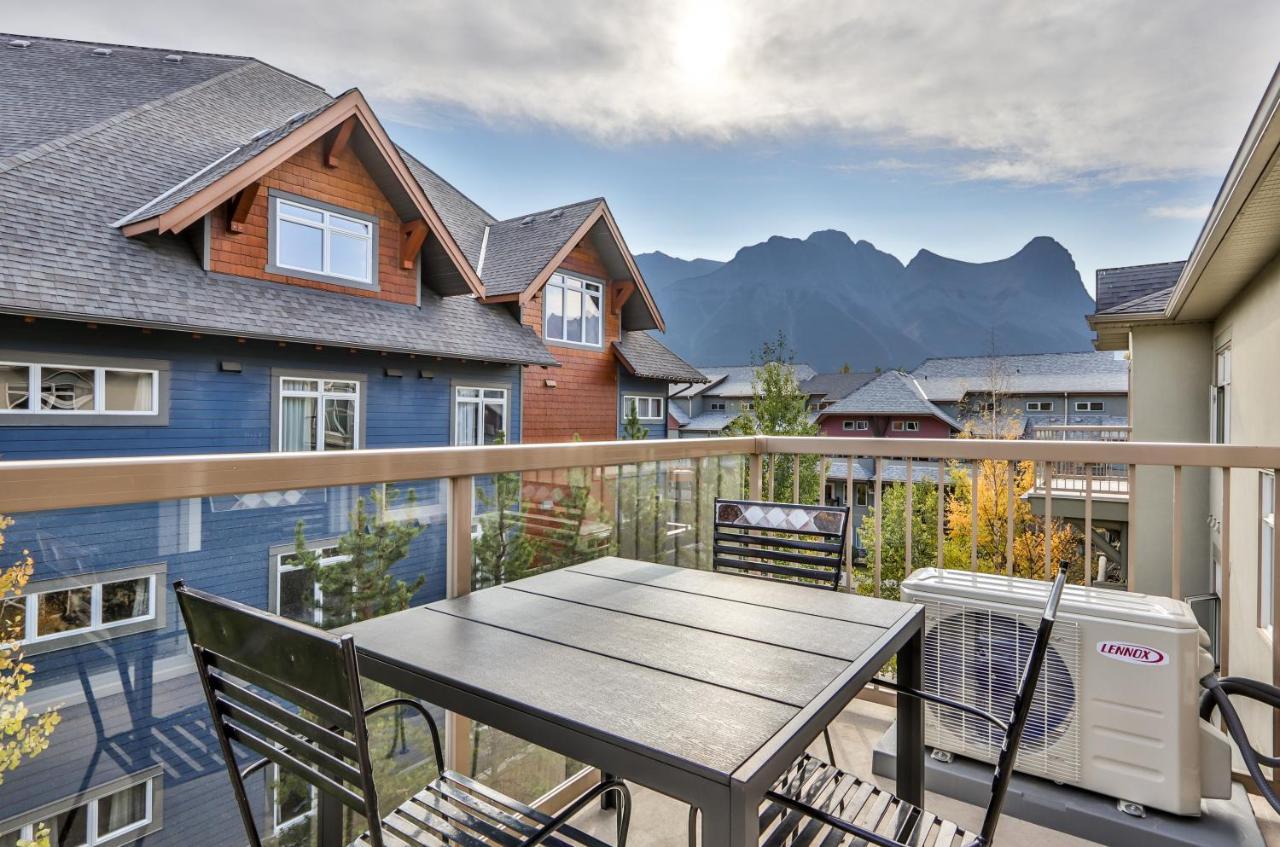 Charming 1 Bdrm Plus Loft With Views Managed By Little Sister Getaways Canmore Eksteriør billede