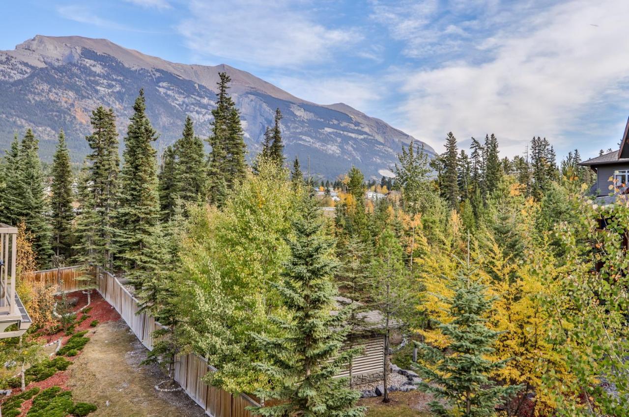 Charming 1 Bdrm Plus Loft With Views Managed By Little Sister Getaways Canmore Eksteriør billede
